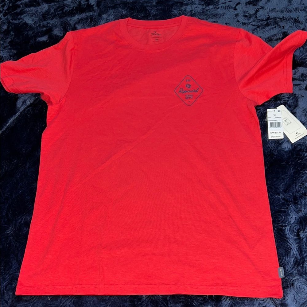 Rip Curl Aloha Hotel Diamond Logo Red Graphic T-Shirt (Men’s M)
